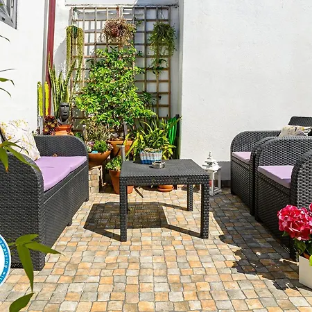 Terrace House Semesterbostad